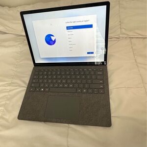 Microsoft Surface Laptop